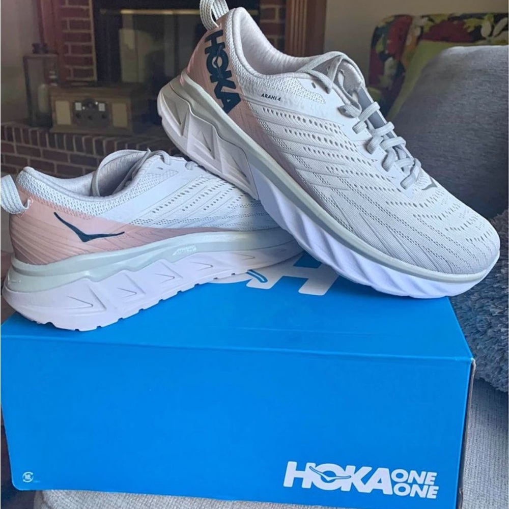Hoka One One Arahi